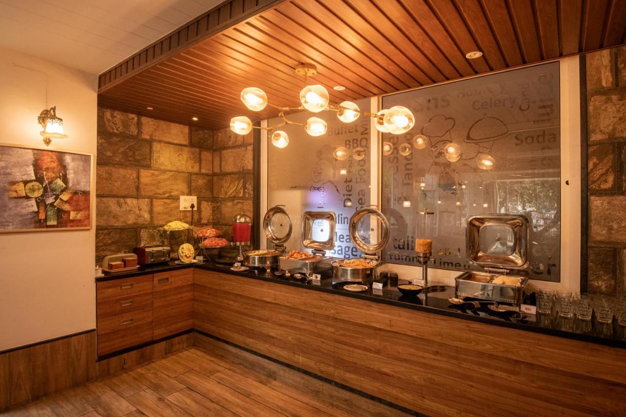 M Square Hotel Хайдарабад Экстерьер фото