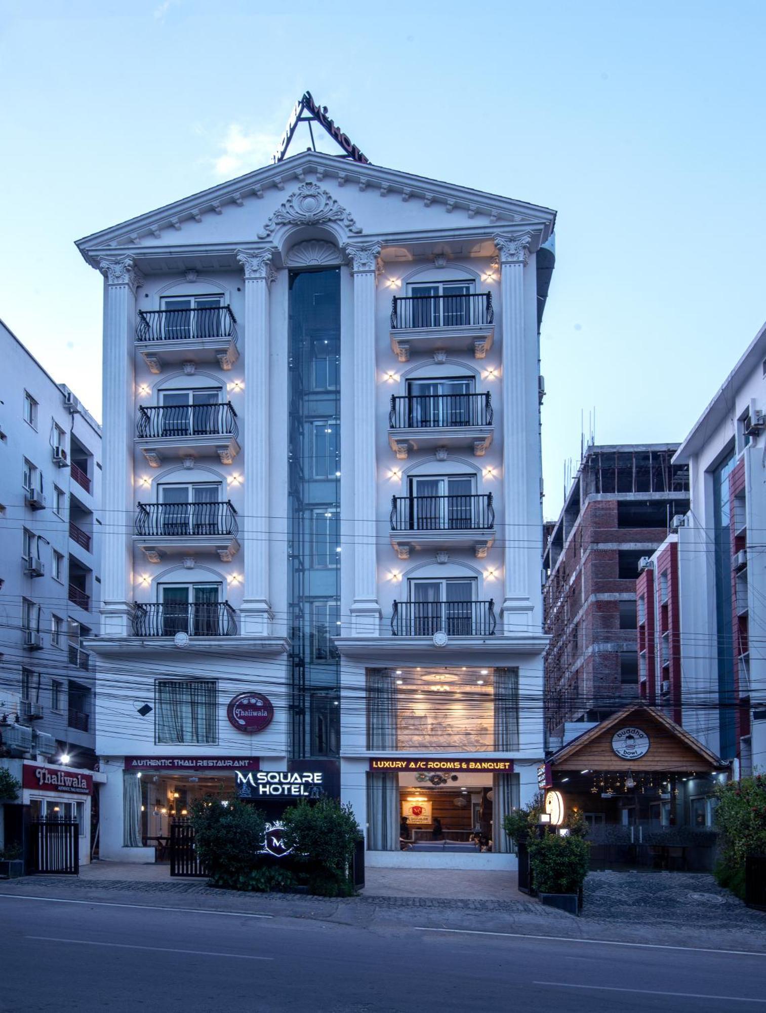 M Square Hotel Хайдарабад Экстерьер фото
